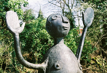 Heinrich-Kirchner-Skulptur im Burgbergarten