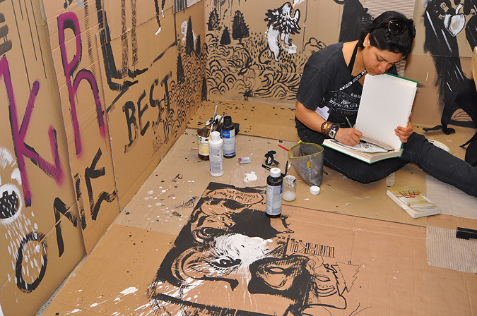 ComicSalon_2010_06_06_18_isa